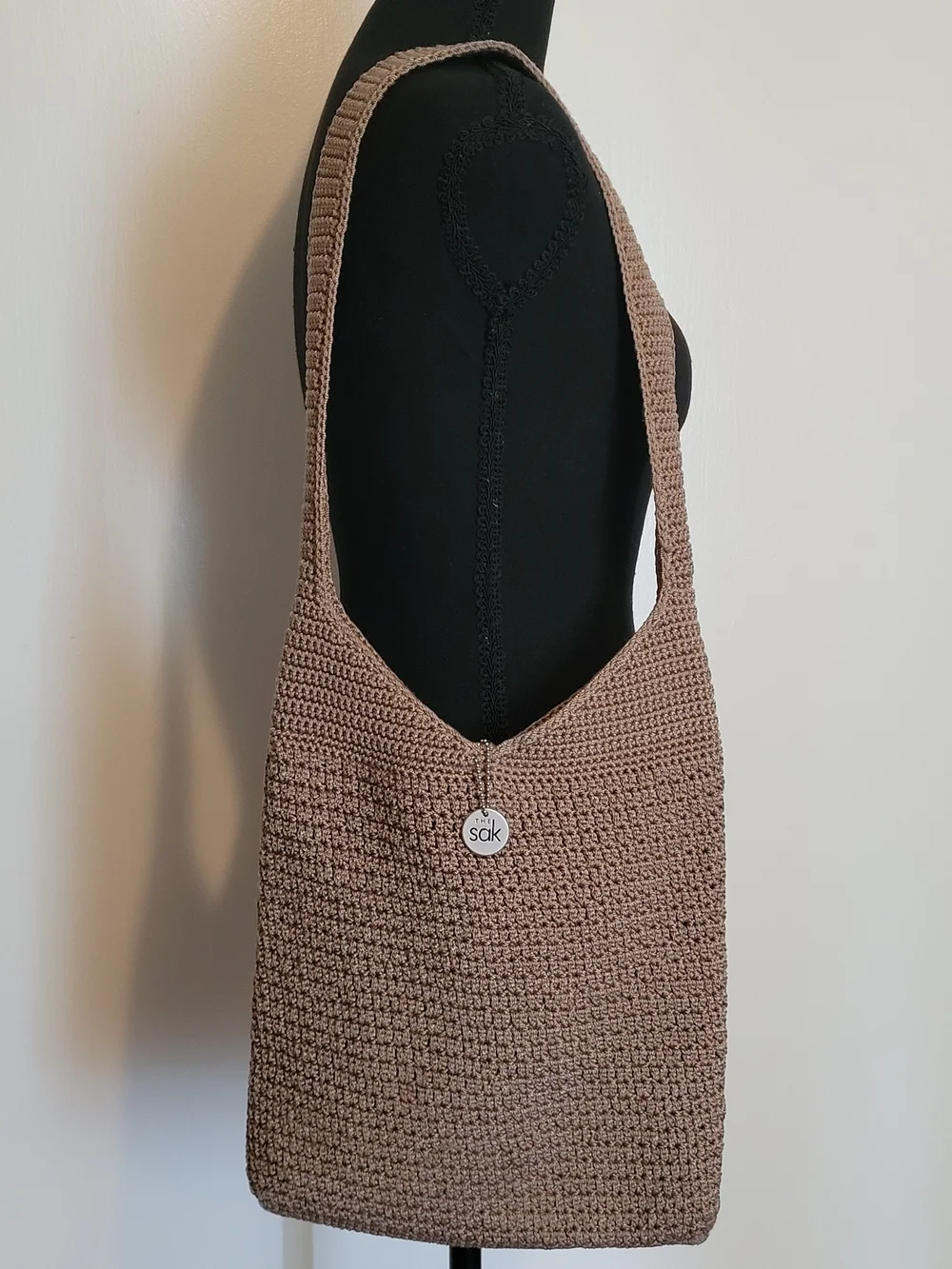 The Sak Crochet Knit Shoulder Bag Taupe Beige Boho Hobo Purse EUC